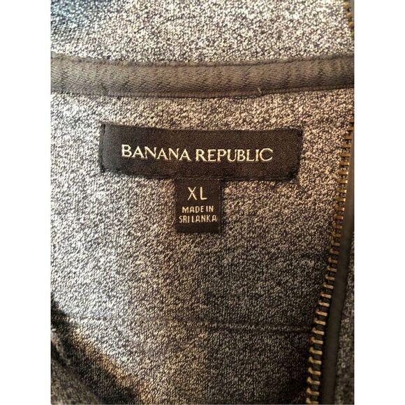 Banana Republic gray pullover with 3/4 zipper and quilted shoulder accent - Picture 8 of 8